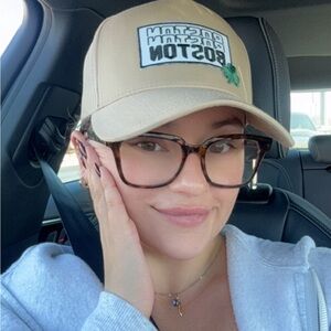 Meet your Posher, Emma